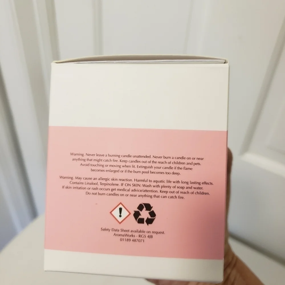 NIB AromaWorks Basil & Lime Soy Wax Candle, 220g